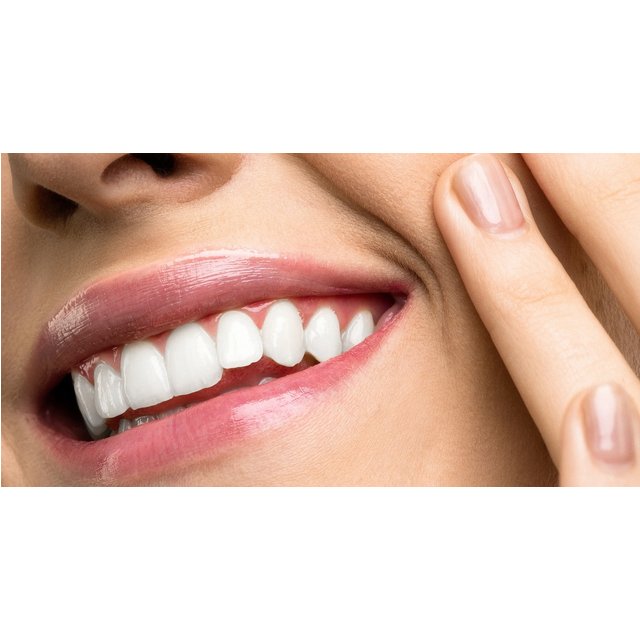 Infiltración de 1 o 2 viales de relleno dérmico facial en Clesdent