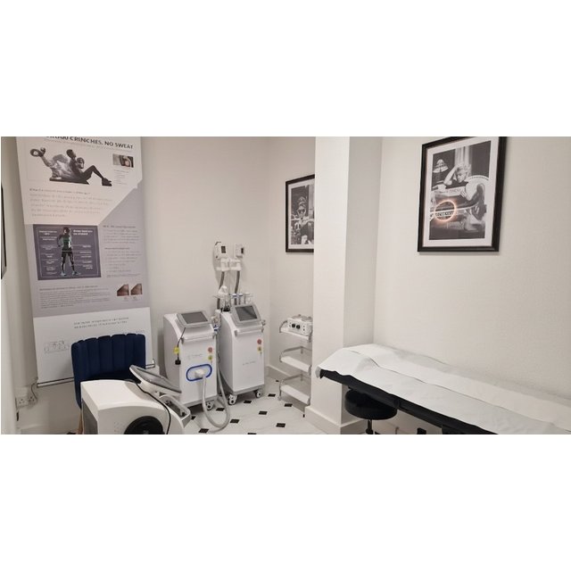 Summer Reset: HydraFacial & LED Light Therapy – Glowing, Radiant Skin