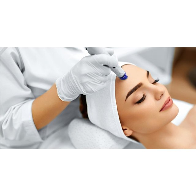 Glow with Classic/Gold/Diamond Facial at Zaira-Rose
