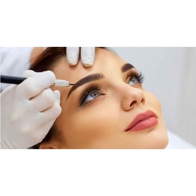 Sesión de microblading de cejas