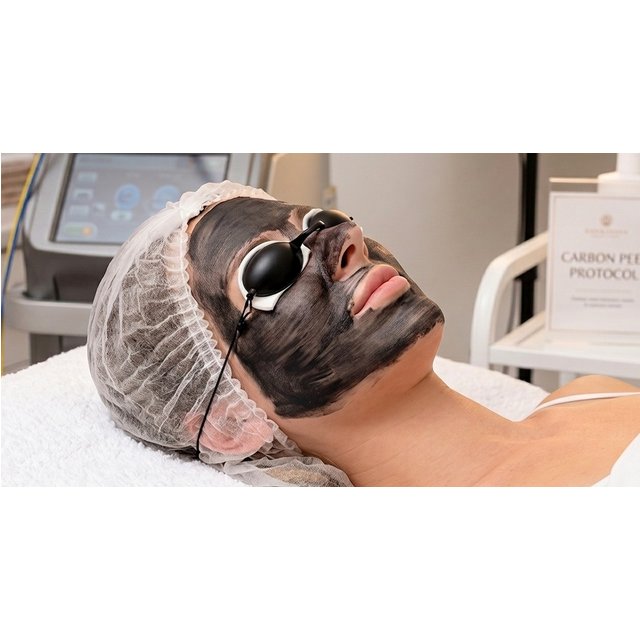 Odkryj laserowy peeling węglowy…