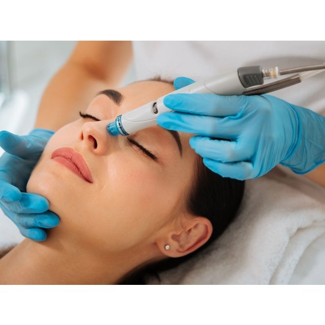 LED Facial at Aram Skin Clinic