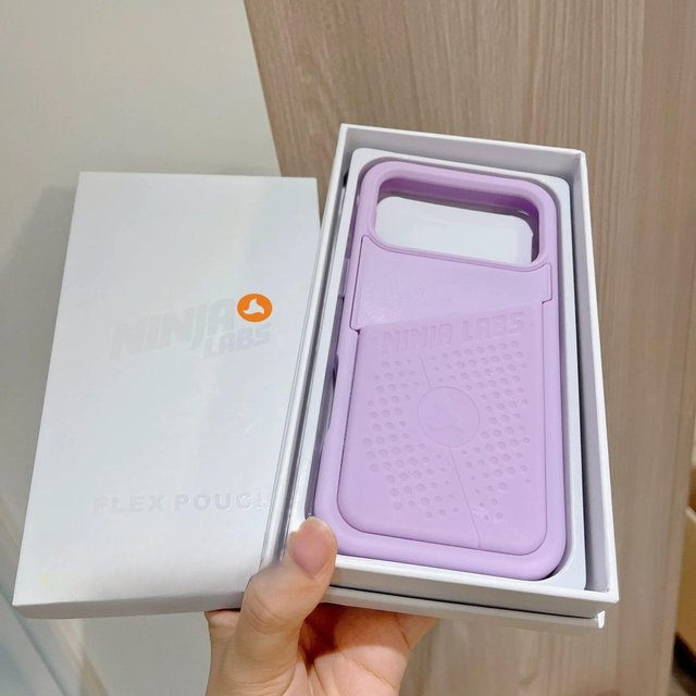Ninja Labs Silikon-Handyhülle mit Kartenhalter für iPhone 17 Pro Max 16 15 13 14 Lippenstift Kosmetiktaschen Robuste Schutzhülle iPhone 16