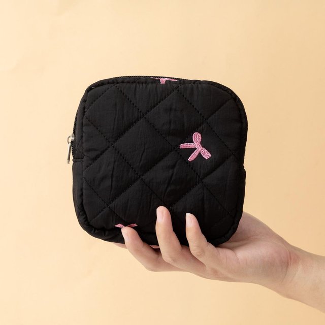 1 Stück Bogen Dekor Tragbare Reißverschluss Kosmetiktasche Aufbewahrungstasche für Binden, Flauschige Make-up-Tasche, Kosmetik-Organizer, Kulturtasche schwarz