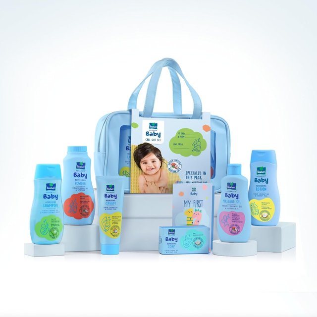 Fallschirm Neugeborenes Baby Geschenkpaket Mit Lotion, Öl, Shampoo, Creme & Puder | 6-in-1 Baby Grundausstattung Set Mit Transparenter Reisetasche | Ideal Zum Verschenken white
