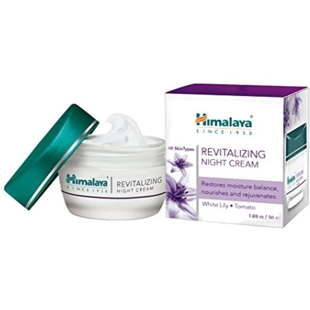 Himalaya Herbals Revitalisierende Nachtcreme für Frauen 50g – Nährende Hautpflege für weiche, strahlende Haut & Feuchtigkeitspflege über Nacht white