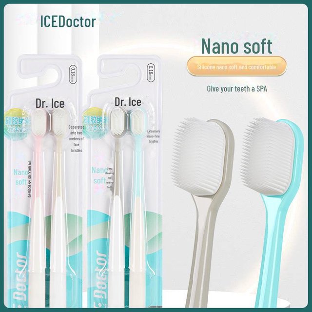 Pack de brosses à dents en silicone souple pour adultes - Kit familial à petite tête 322A Nano Toothbrushes 4pcs
