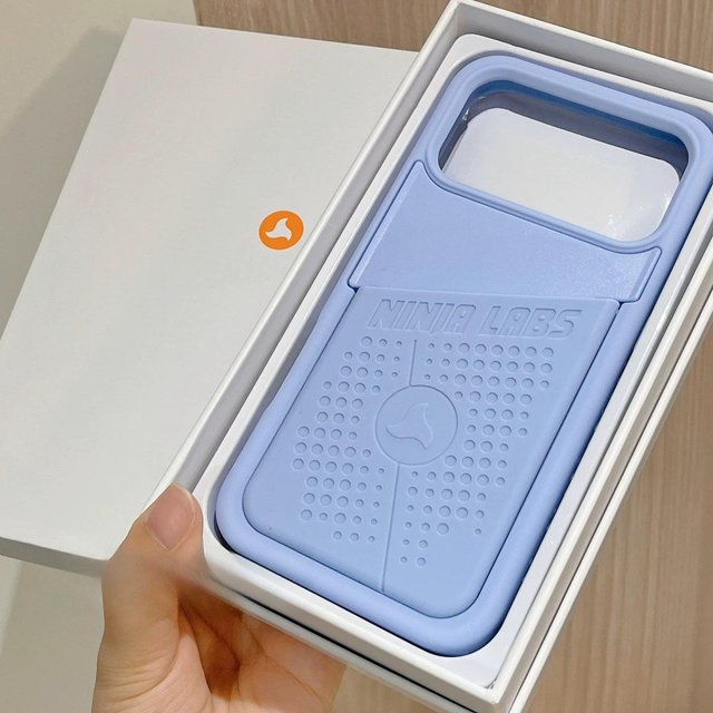 Ninja Labs Silikon-Handyhülle mit Kartenhalter für iPhone 17 Pro Max 16 15 13 14 Lippenstift Kosmetiktaschen Robuste Schutzhülle iPhone 15 Pro