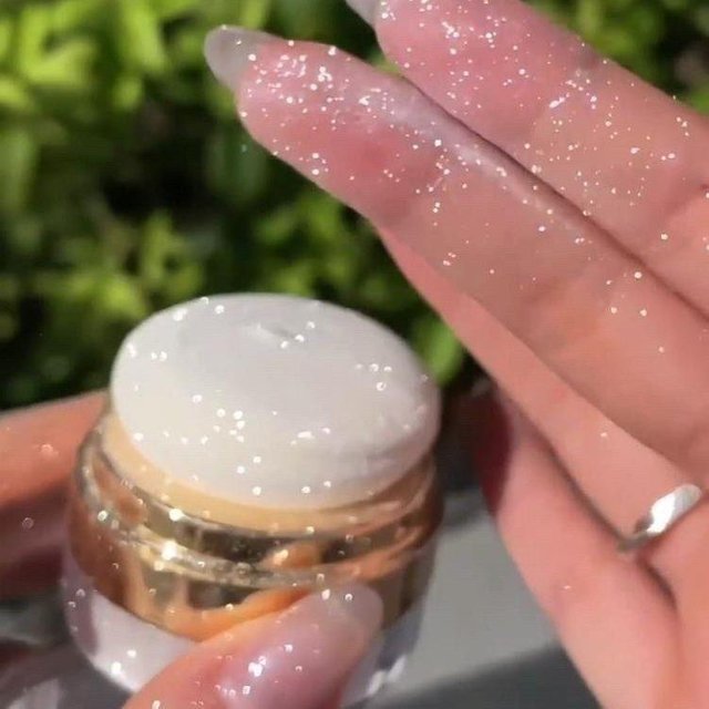 DIKALU Schimmer Highlighter Puder, Gesicht Körper Glitzer, Lang Anhaltendes Funkelndes Make-up 01 white
