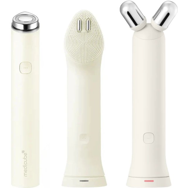 medicube - Age Booster Pro Mini Plus + Cleansing Head + V Roller Set - Beige