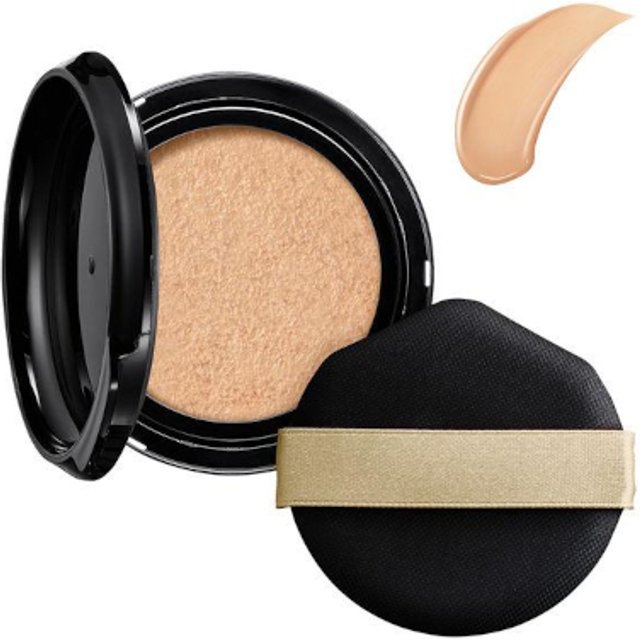 Shiseido - Maquillage Dramatic Essence Cushion Glow Refill SPF50+ PA++++ - 13g - 1 Medium Ocher