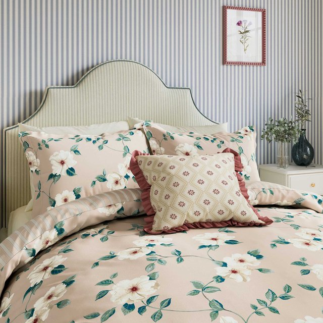 Sanderson x National Trust Poets Rose Super Kingsize Duvet Cover Set, Blush