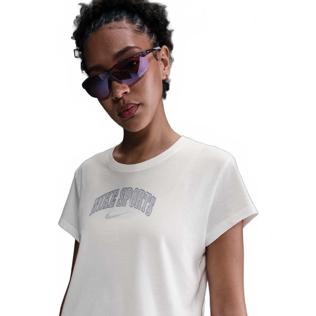 Camiseta Nike Sportswear Phoenix Feminina