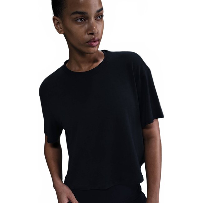 Camiseta Nike One Cropped Feminina