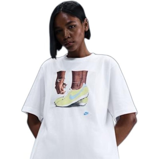 Camiseta Nike Sportswear LD-1000 Feminina