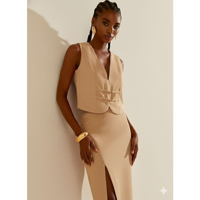 Regata Morena Rosa Ajustada Decote V Cropped Bege