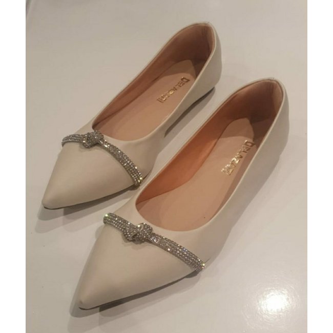 Sapatilha Delazari Bico Off White com Strass