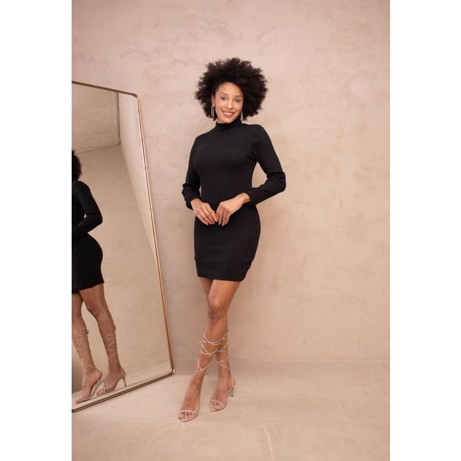 Vestido Curto Tubinho Manga Longa Tricot Gola Alta Elegante Tenize Preto