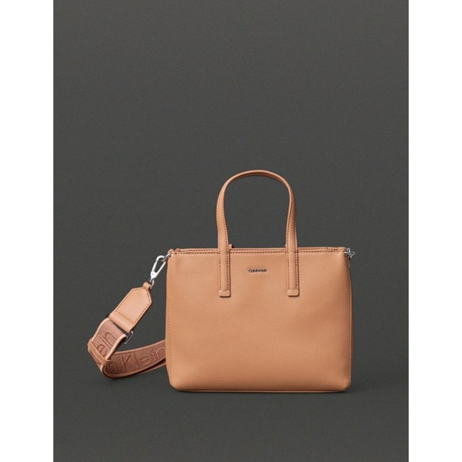 Bolsa Feminina Must Tote Calvin Klein - Caqui Medio Calvin Klein Jeans