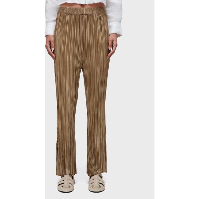 Calça reta plisse gold OSKLEN