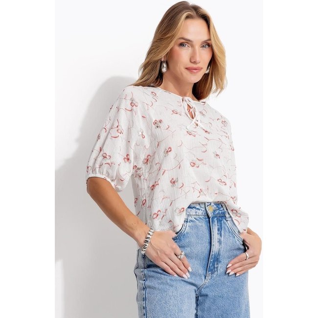 Blusa Em Cambraia Bordado Flores Quintess