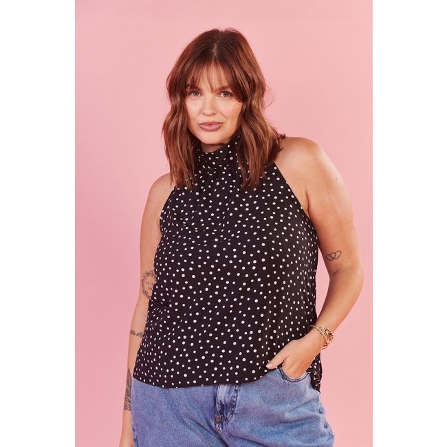 Blusa In Love Julia Poa Fundo Preto