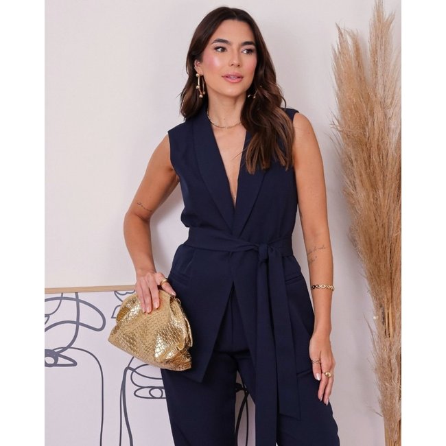 Colete MOS Feminino Alongado Clássico de Alfaiataria Social com Faixa Azul Marinho – Mariana Olympio