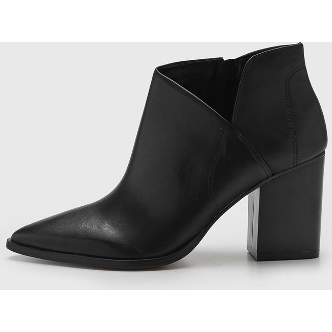 Bota Feminina Arezzo Cano Baixo Preta