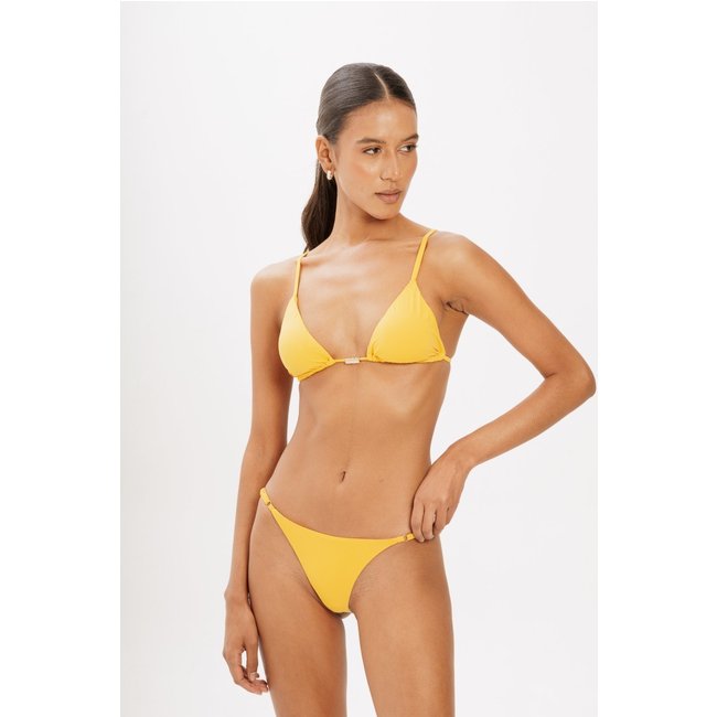 Calcinha Surf Fio By Leticia Bufoni Com Regulagem Lateral Mostarda
