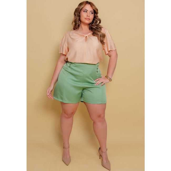 Short Plus Size Ana Maya Alfaiataria com Recortes e Botões Decorativos Verde