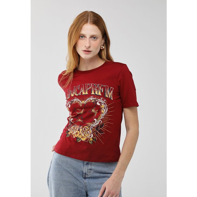 Camiseta Feminina Lança Perfume Estampa Coração Vermelha