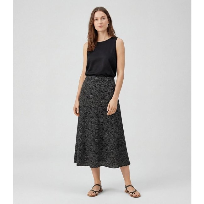 Saia Midi Com Recorte Nas Costas Infinita Cor Preto