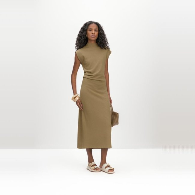 Vestido midi feminino em malha texturizada Essendi Marrom