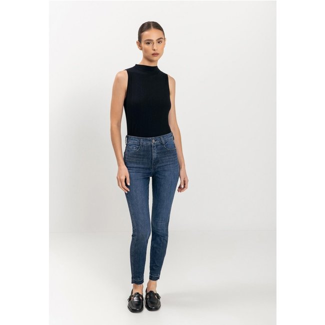 Calça Jeans Skinny Cropped Com Tecnologia Perfect
