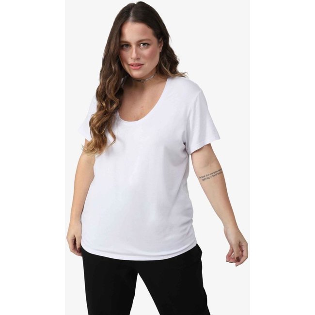 Camiseta Feminina Plus Modal Gola U Tech