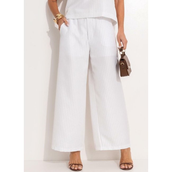 Calça Capri Alfaiataria Risca De Giz Branco Quintess