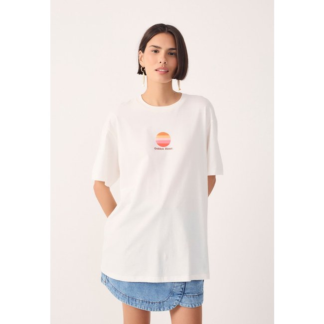 Camiseta Feminina Dress To Silk Golden Hour Off-White