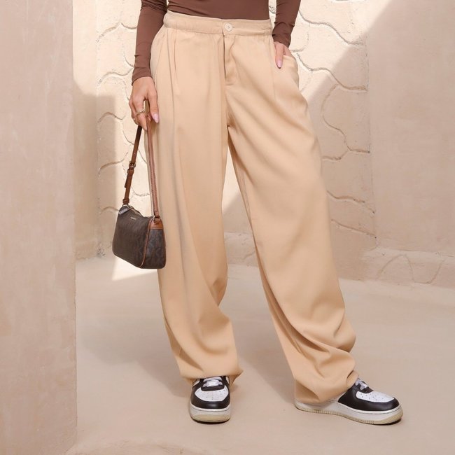 Calça Baggy Alfaiataria Com Pregas Feminina Revanche Caparra