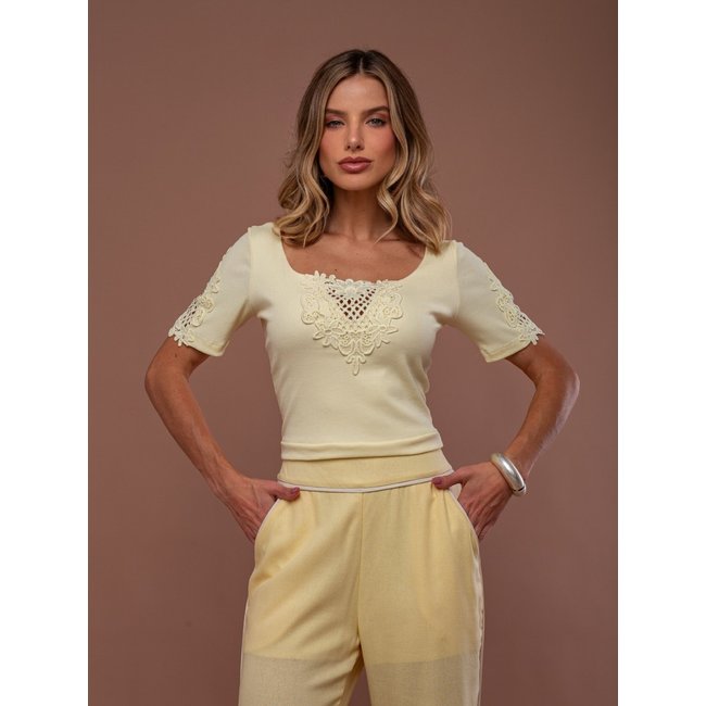 Blusa Clubsoda Rib com Pala renda Amarela