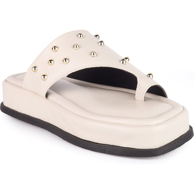 Tamanco Chinelo Feminino Flat Slide com Tachas Douradas Confortável Leve Tendência Original Olzzy Off-White