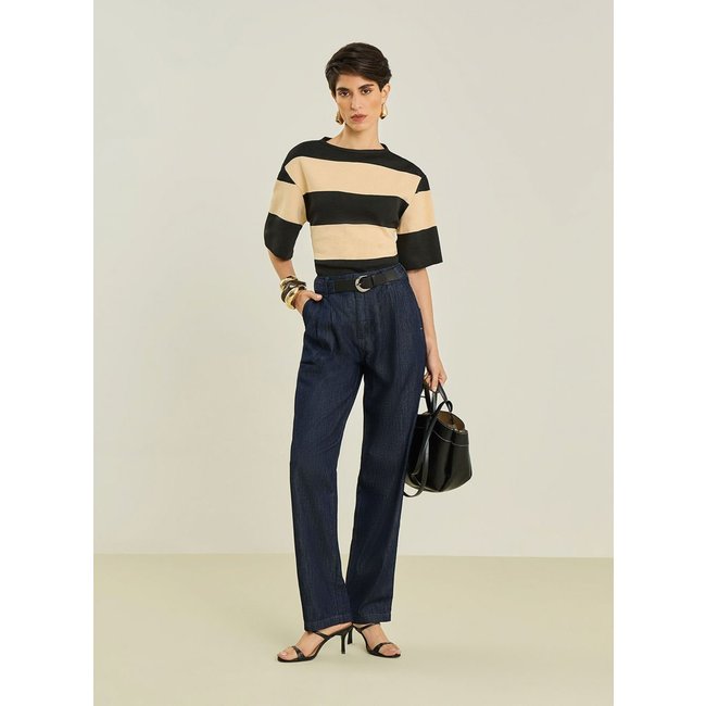 Blusa Maria Valentina Solta Decote Careca Manga Curta Cropped Preto