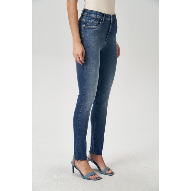 Calça Jeans Skinny Reta Feminina Acostamento