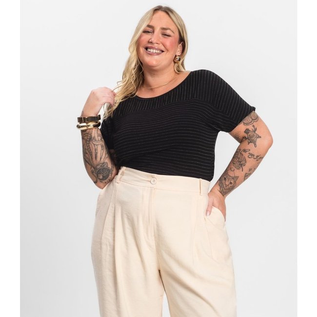 Blusa Feminina de Viscose Plus Size Infinita Cor Preto
