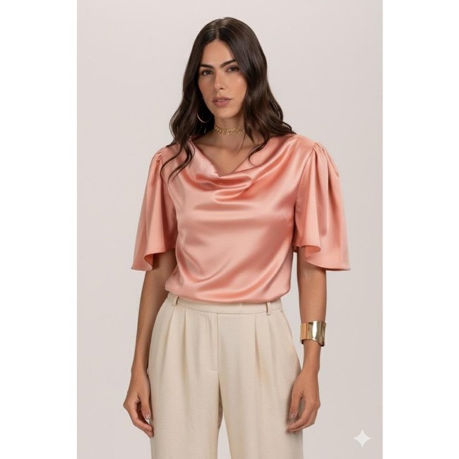 Blusa Feminina De Cetim Com Gola Drapeada Brilhante Elegante