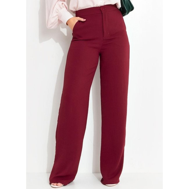 Calça Bordô Em Tecido Acetinado Quintess