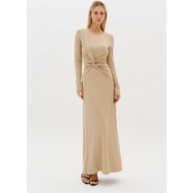 Vestido Canelado Manga Longa Com Torção Lança Perfume