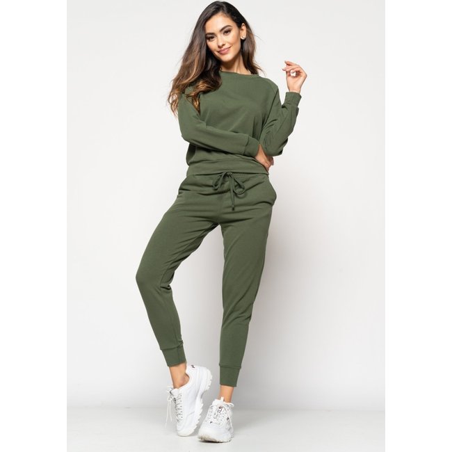 Conjunto Salvatore Comfy Com Casaco Gola Canoa e Jogger Moletinho Verde