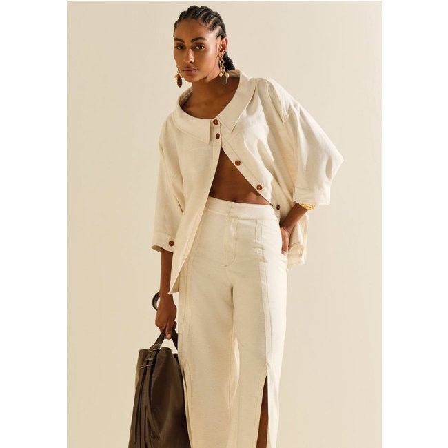 Camisa Morena Rosa Oversized Decote Canoa Manga 3 Quartos Alongada Off Off-white