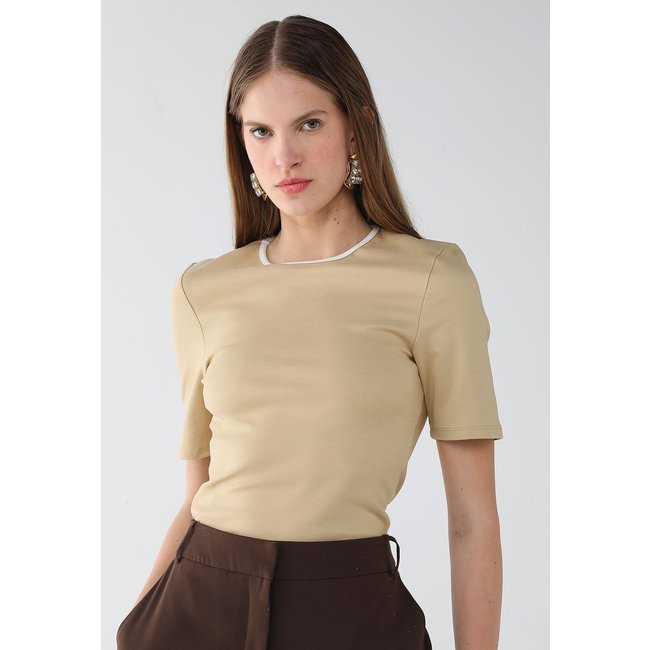 Blusa Feminina Lança Perfume Decote Redondo Bege