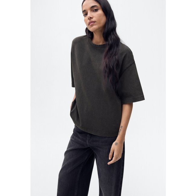 Camiseta Mango Oversized Sita Grafite